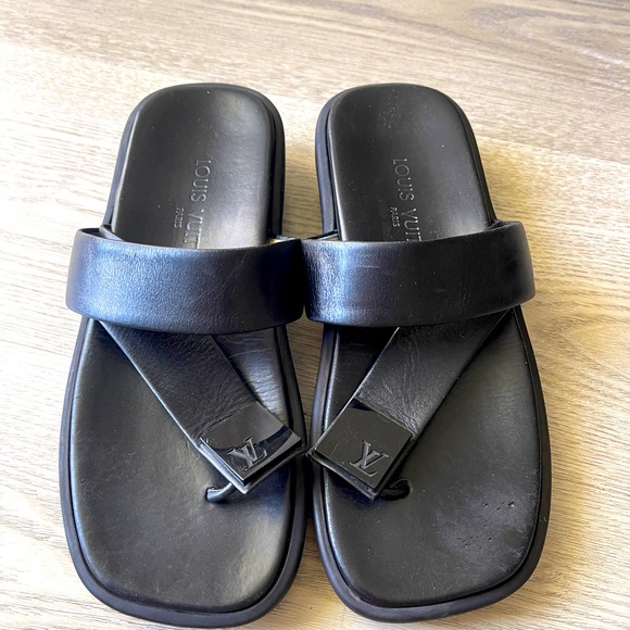 AUTHENTIC LOUIS VUITTON SANDALS - Picture 3 of 12